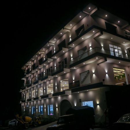 Hotel Candle Wood Chamba  Exteriér fotografie